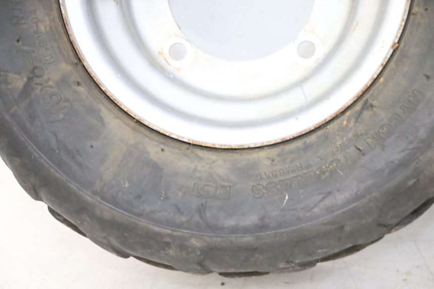 photo de LLANTA TRASERA Y NEUMÁTICO KEROX BAZOOKA 110 - Primer plano de alta resolución