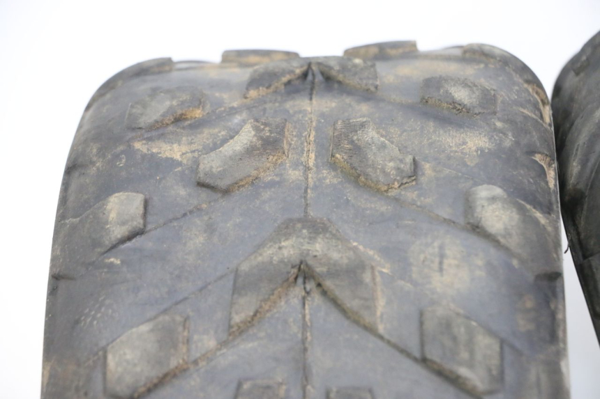 photo de LLANTA TRASERA Y NEUMÁTICO KEROX BAZOOKA 110 - Estado de la superficie y material