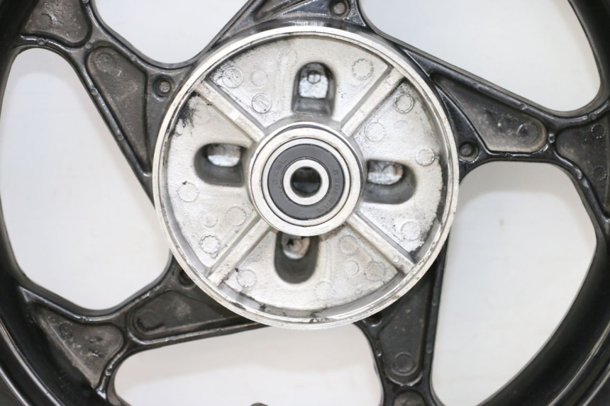 photo de LLANTA TRASERA Y NEUMÁTICO MAG POWER BOMBERS 4T 50 (2016 - 2026) - Características distintivas