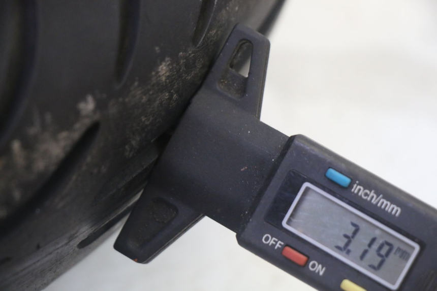 photo de LLANTA TRASERA Y NEUMÁTICO PEUGEOT CITYSTAR 50 (2013 - 2017) - Zoom estado de uso