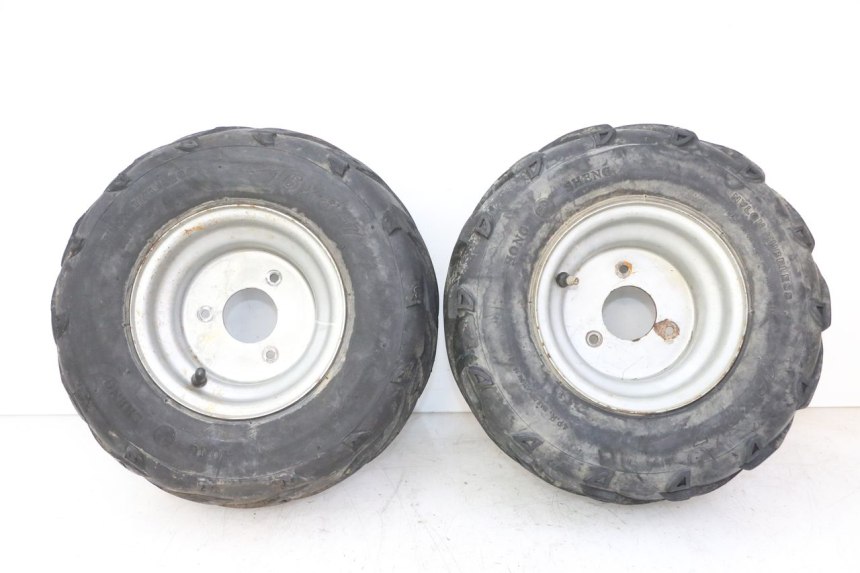 photo de LLANTA TRASERA Y NEUMÁTICO SPEEDY DELUXE 125 - Vista principal