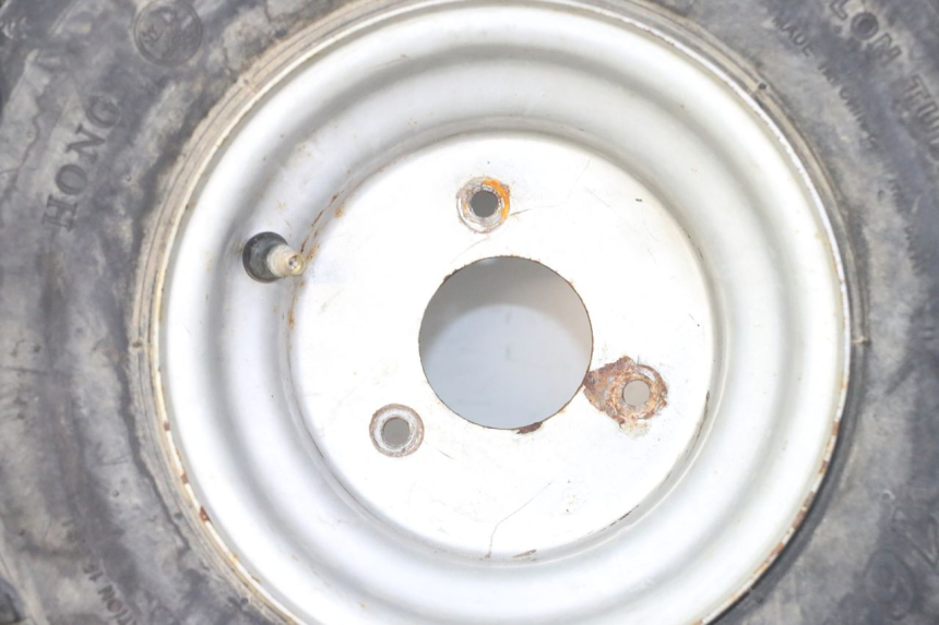 photo de LLANTA TRASERA Y NEUMÁTICO SPEEDY DELUXE 125 - Zoom sobre los componentes