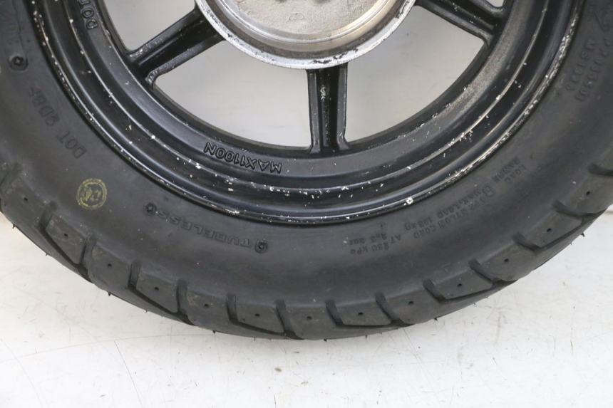 photo de LLANTA TRASERA Y NEUMÁTICO LONGJIA DIGITA 4T 50 (2019 - 2022) - Características distintivas