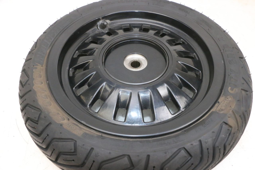 photo de LLANTA TRASERA Y NEUMÁTICO PEUGEOT DJANGO 4T 50 (2014 - 2019) - Estado de la superficie y material