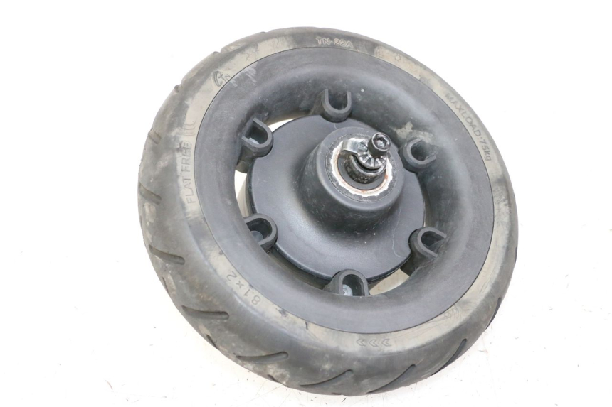 photo de RINCON Y NEUMÁTICO TRASERO SEGWAY NINEBOT E2 1 - Vista principal