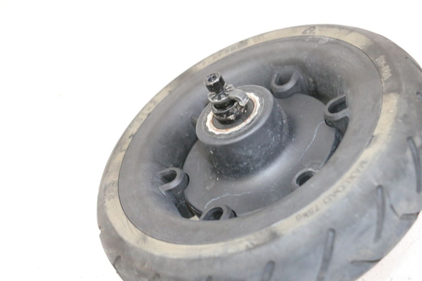 photo de RINCON Y NEUMÁTICO TRASERO SEGWAY NINEBOT E2 1 - Zoom estado de uso