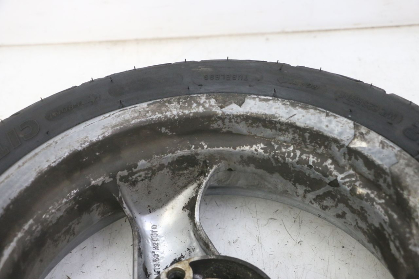 photo de LLANTA TRASERA Y NEUMÁTICO PEUGEOT ELYSTAR 125 (2002 - 2007) - Características distintivas