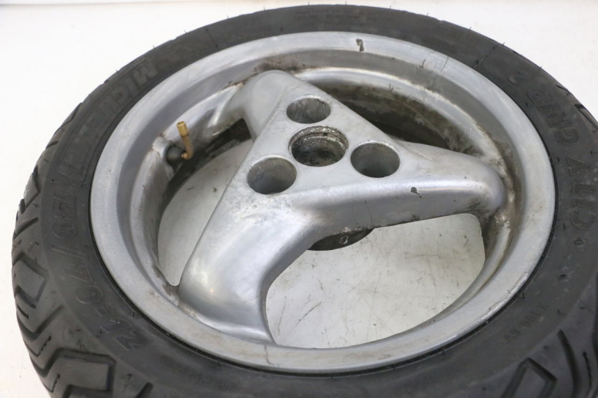 photo de LLANTA TRASERA Y NEUMÁTICO PEUGEOT ELYSTAR 125 (2002 - 2007) - Detalles de los puntos de fijación