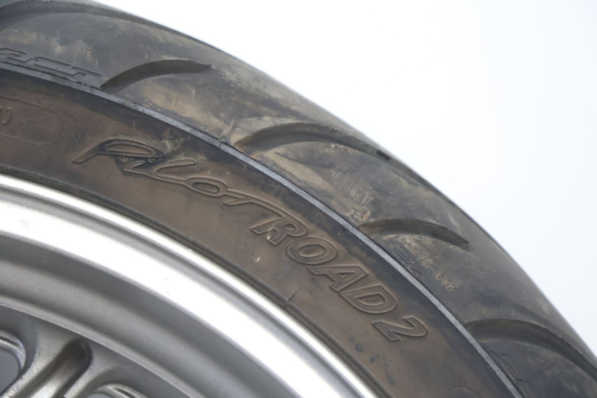 photo de LLANTA TRASERA Y NEUMÁTICO KAWASAKI ER-6 ER6 N 650 (2005 - 2009) - Características distintivas