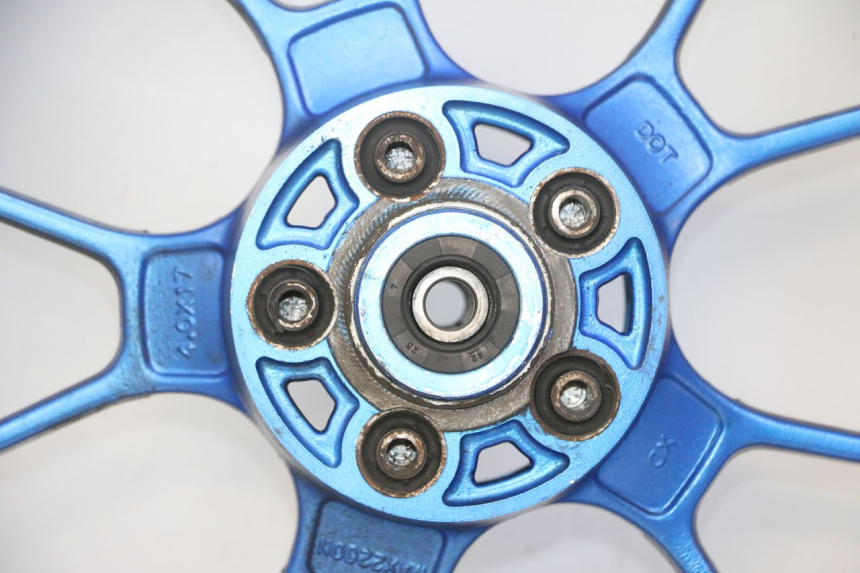 photo de LLANTA TRASERA Y NEUMÁTICO STAHO FH 50 (2018 - 2019) - Ángulo de visión alternativo