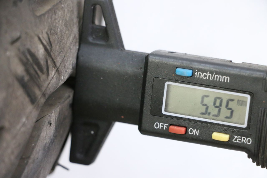 photo de LLANTA TRASERA Y NEUMÁTICO YAMAHA FJ 36Y 1100 (1984 - 1985) - Zoom estado de uso