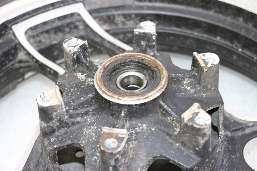 photo de LLANTA TRASERA Y NEUMÁTICO YAMAHA FJ 36Y 1100 (1984 - 1985) - Vista general del producto