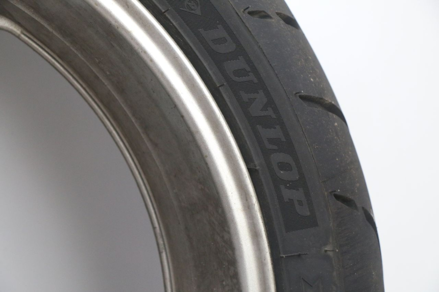 photo de LLANTA TRASERA Y NEUMÁTICO YAMAHA FJR 1300 (2001 - 2005) - Características distintivas