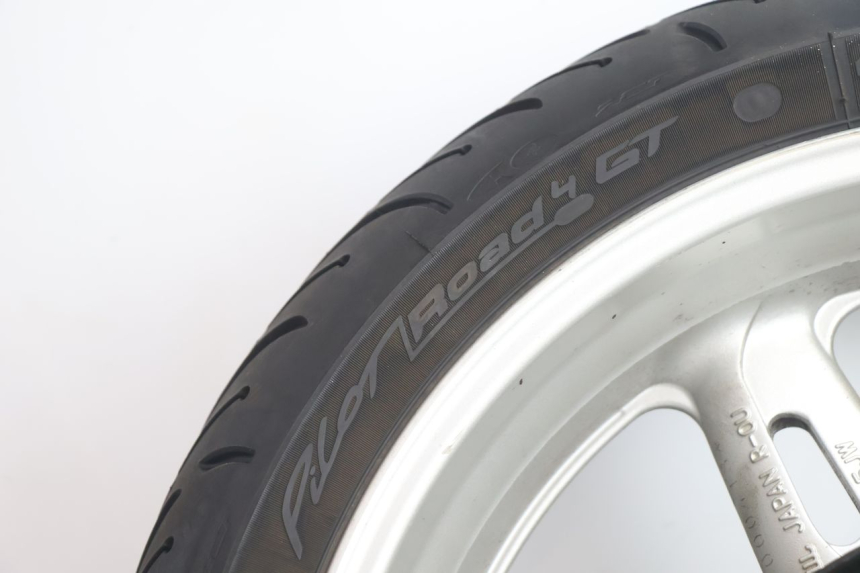 photo de LLANTA TRASERA Y NEUMÁTICO YAMAHA FJR 1300 (2001 - 2005) - Características distintivas