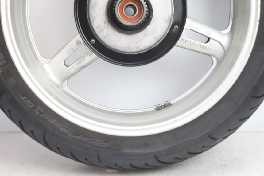 photo de LLANTA TRASERA Y NEUMÁTICO YAMAHA FJR 1300 (2001 - 2005) - Zoom estado de uso