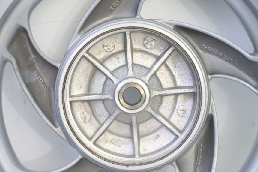 photo de LLANTA TRASERA Y NEUMÁTICO PIAGGIO FLY 2T 50 (2004 - 2017) - Otra vista del artículo