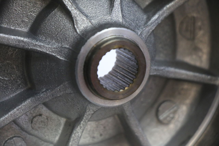 photo de LLANTA TRASERA Y NEUMÁTICO PIAGGIO FLY 2T 50 (2004 - 2017) - Características distintivas