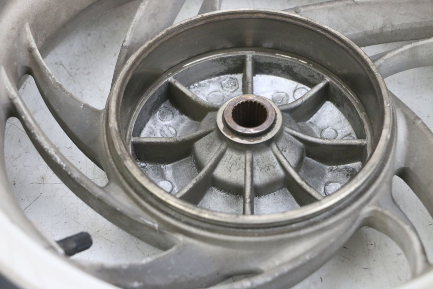 photo de LLANTA TRASERA Y NEUMÁTICO PIAGGIO FLY 4T 50 (2013 - 2017) - Vista general del producto