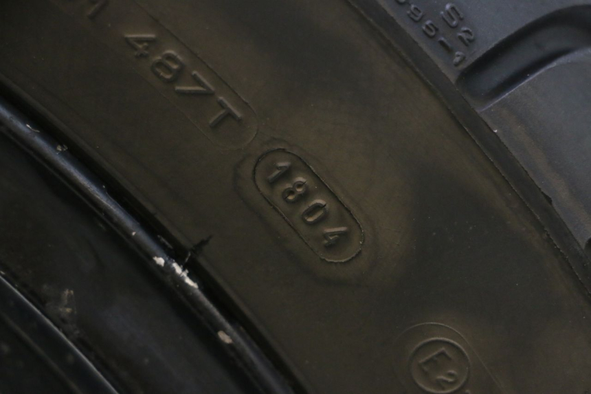 photo de LLANTA TRASERA Y NEUMÁTICO KAWASAKI GPX F ZX750F 750 (1986 - 1990) - Detalle de la pieza