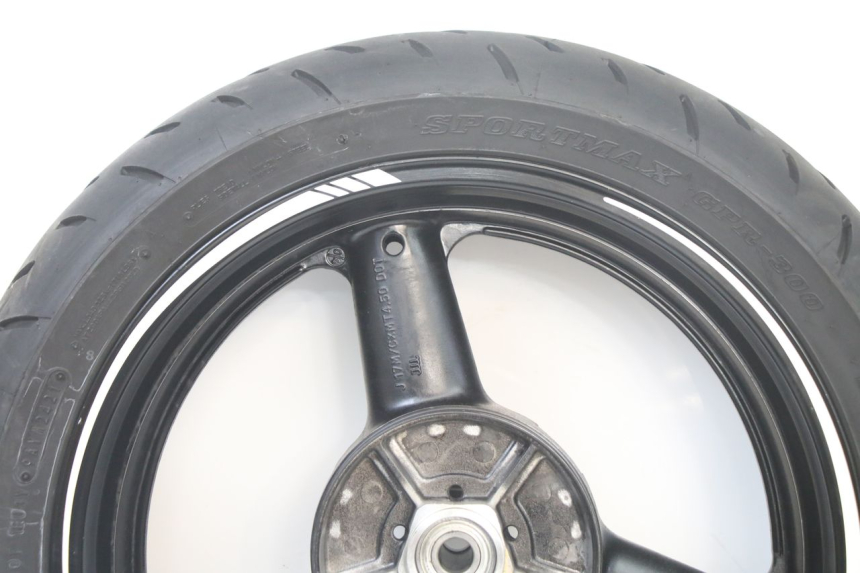 photo de LLANTA TRASERA Y NEUMÁTICO SUZUKI GSF S BANDIT 600 (2000 - 2004) - Recambio usado revisado