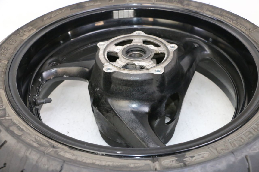 photo de LLANTA TRASERA Y NEUMÁTICO SUZUKI GSR 750 (2011 - 2017) - Recambio usado revisado