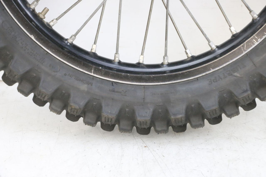 photo de LLANTA TRASERA Y NEUMÁTICO KAWASAKI KXF KX-F 250 (2017 - 2019) - Ángulo de visión alternativo