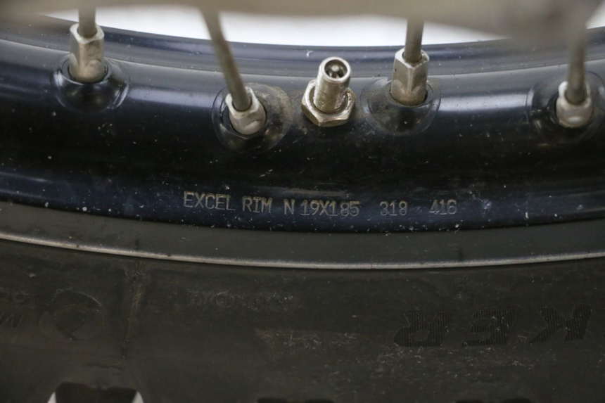 photo de LLANTA TRASERA Y NEUMÁTICO KAWASAKI KXF KX-F 250 (2017 - 2019) - Detalles de los puntos de fijación