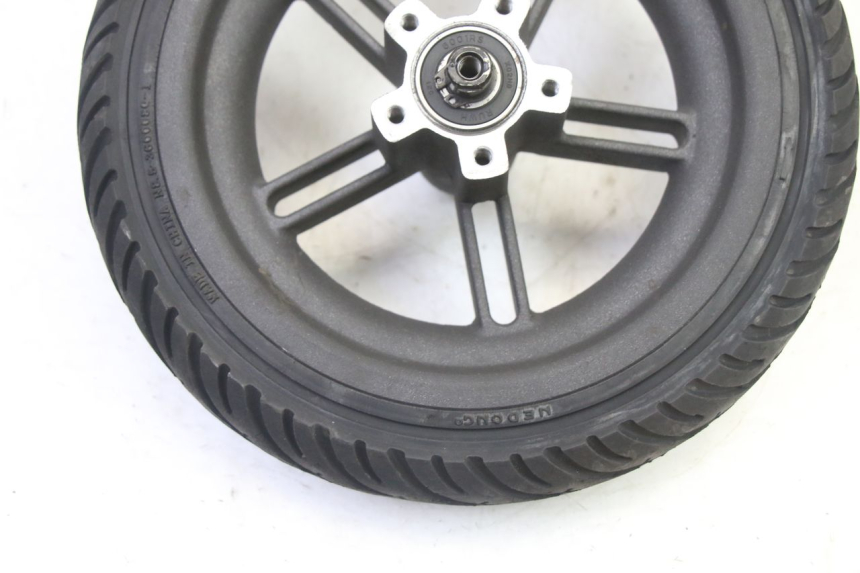 photo de LLANTA TRASERA Y NEUMÁTICO XIAOMI MI PRO 2 1 - Zoom estado de uso