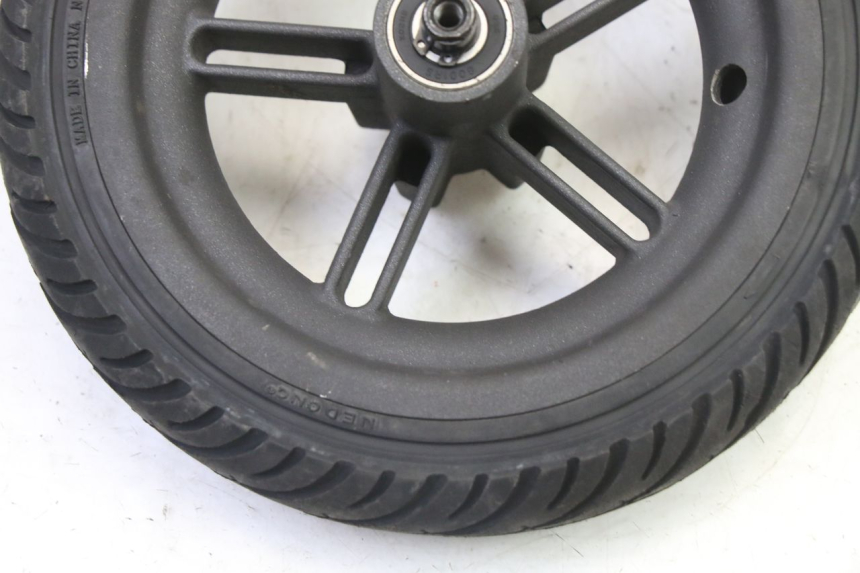 photo de LLANTA TRASERA Y NEUMÁTICO XIAOMI MI PRO 2 1 - Estado de la superficie y material