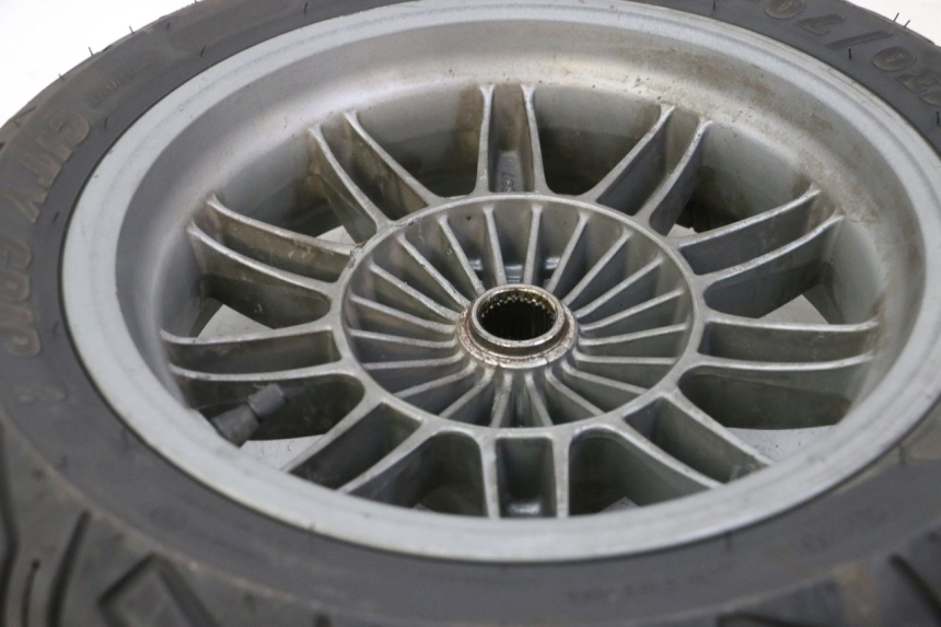 photo de LLANTA TRASERA Y NEUMÁTICO PIAGGIO MP3 125 (2006 - 2014) - Otra perspectiva