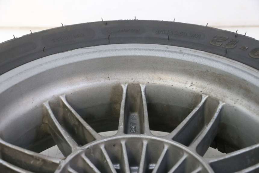 photo de LLANTA TRASERA Y NEUMÁTICO PIAGGIO MP3 125 (2006 - 2014) - Vista general del producto