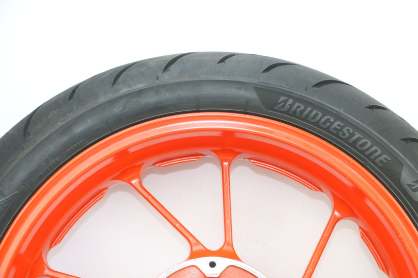 photo de LLANTA TRASERA Y NEUMÁTICO YAMAHA MT-07 MT07 ABS 700 (2018 - 2020) - Perfil de la pieza de repuesto