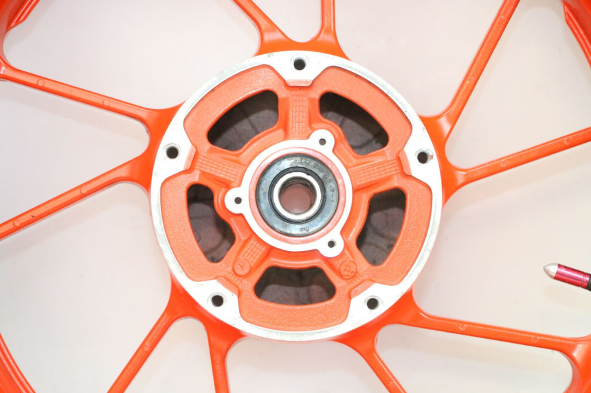 photo de LLANTA TRASERA Y NEUMÁTICO YAMAHA MT-07 MT07 ABS 700 (2018 - 2020) - Vista principal