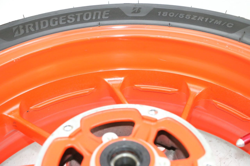 photo de LLANTA TRASERA Y NEUMÁTICO YAMAHA MT-07 MT07 ABS 700 (2018 - 2020) - Detalles de los puntos de fijación