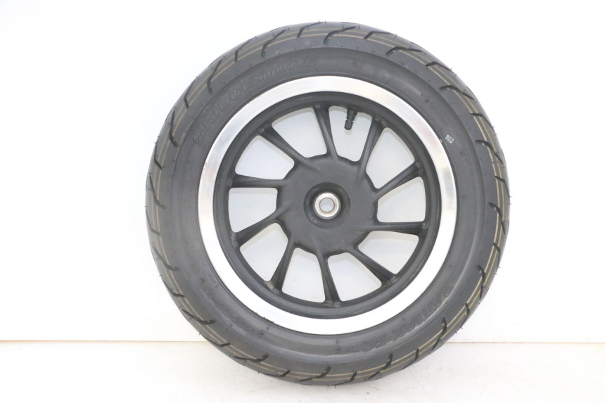 photo de LLANTA TRASERA Y NEUMÁTICO KYMCO LIKE 4T 50 (2019 - 2025) - Vista principal