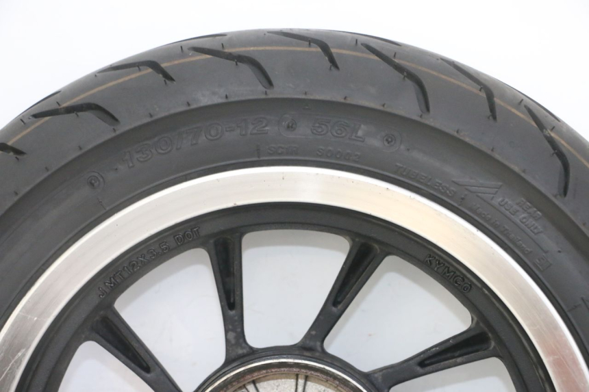 photo de LLANTA TRASERA Y NEUMÁTICO KYMCO LIKE 4T 50 (2019 - 2025) - Características distintivas