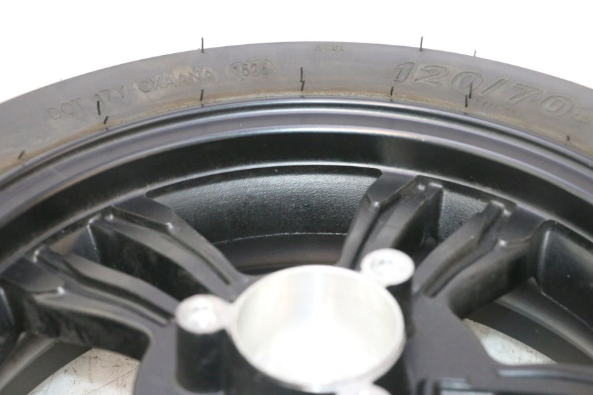 photo de LLANTA TRASERA Y NEUMÁTICO JM MOTORS R-MAX TECH 50 (2024 - 2026) - Detalles de los puntos de fijación