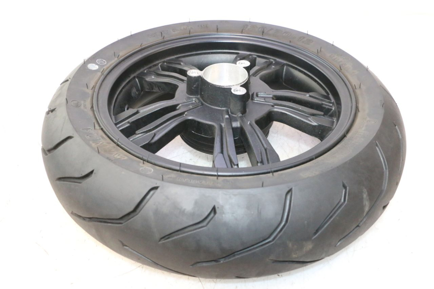photo de LLANTA TRASERA Y NEUMÁTICO JM MOTORS R-MAX TECH 50 (2024 - 2026) - Estado de la superficie y material