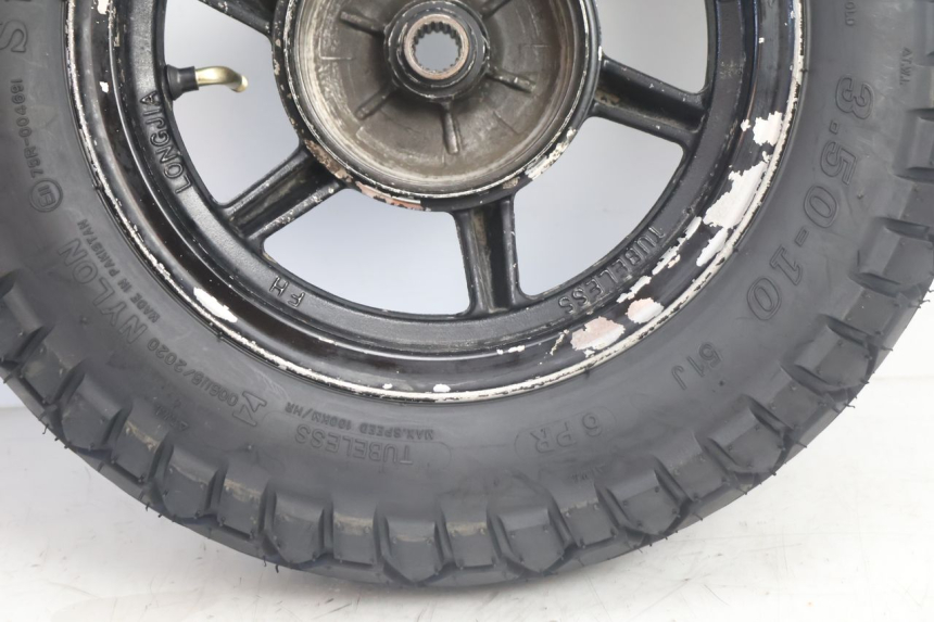 photo de LLANTA TRASERA Y NEUMÁTICO TNT MOTOR ROMA 10' 2T 50 (2011 - 2018) - Características distintivas