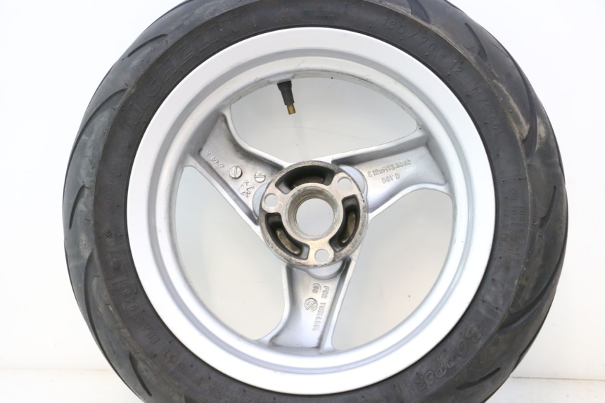 photo de LLANTA TRASERA Y NEUMÁTICO PEUGEOT SPEEDFIGHT LC 50 (1996 - 2002) - Estado de la superficie y material