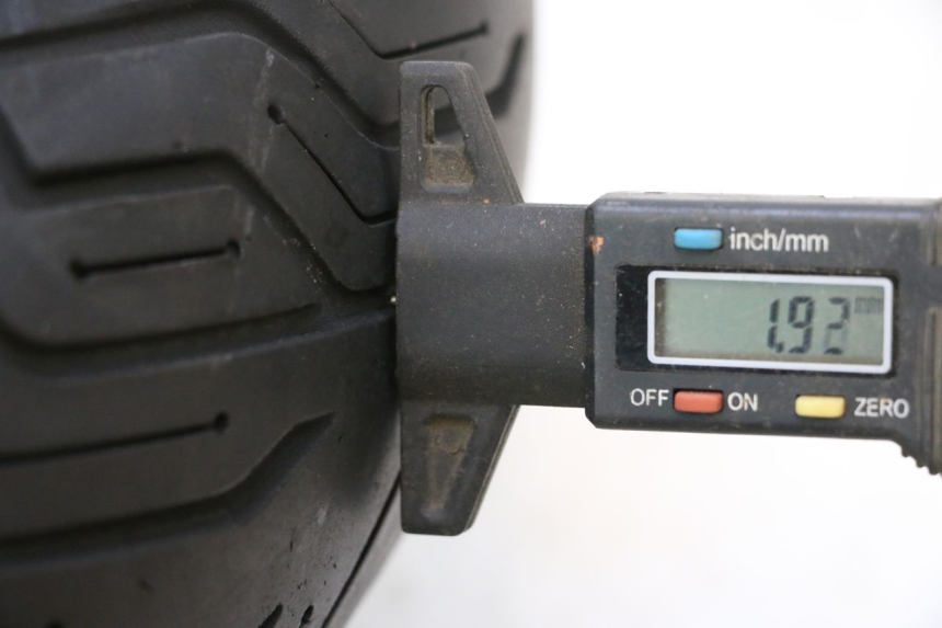 photo de LLANTA TRASERA Y NEUMÁTICO APRILIA SR MOTARD 50 (2012 - 2018) - Inspección visual detallada