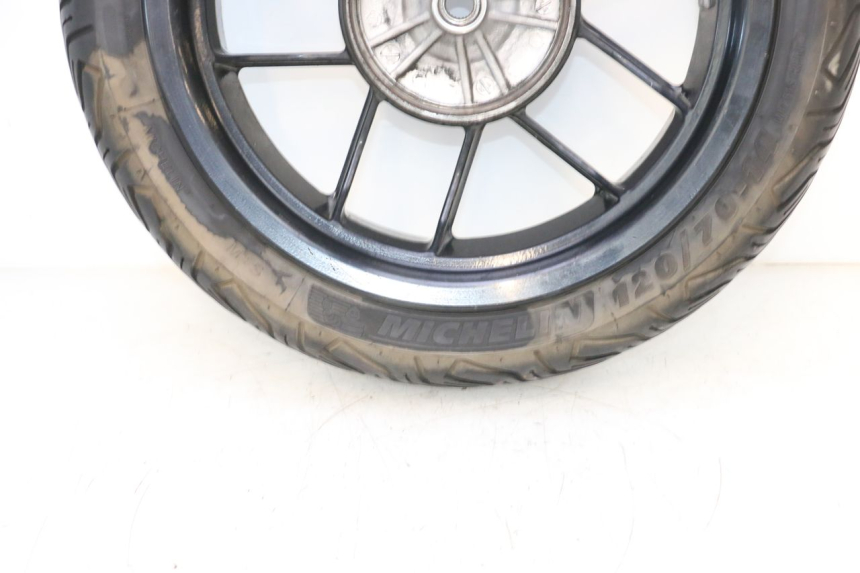 photo de LLANTA TRASERA Y NEUMÁTICO APRILIA SR MOTARD 50 (2012 - 2018) - Zoom estado de uso