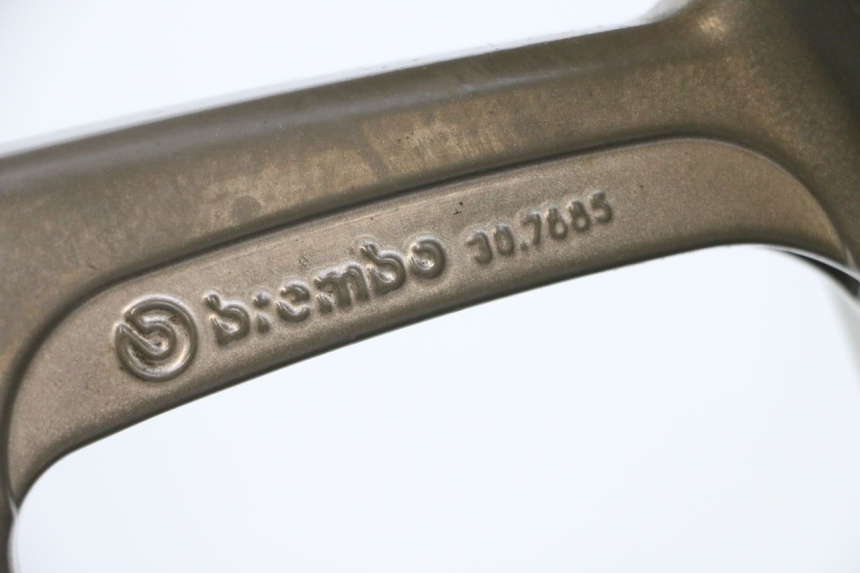 photo de LLANTA TRASERA Y NEUMÁTICO DUCATI SS IE DS CARENEE 1000 (2002 - 2006) - Primer plano de alta resolución