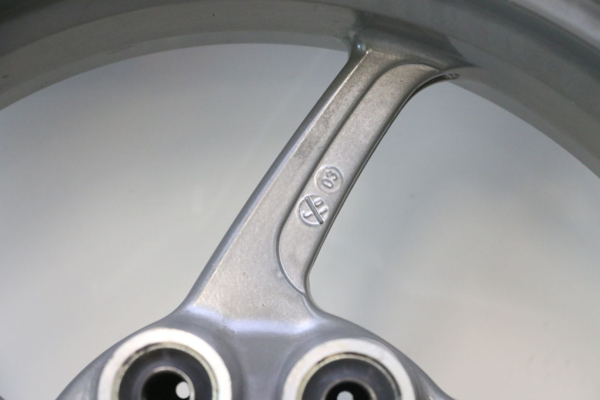 photo de LLANTA TRASERA Y NEUMÁTICO DUCATI SS IE DS CARENEE 1000 (2002 - 2006) - Inspección visual detallada