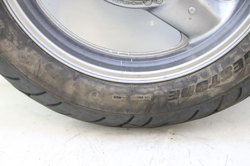 photo de LLANTA TRASERA Y NEUMÁTICO HONDA ST PAN EUROPEAN 1100 (1990 - 2002) - Inspección visual detallada