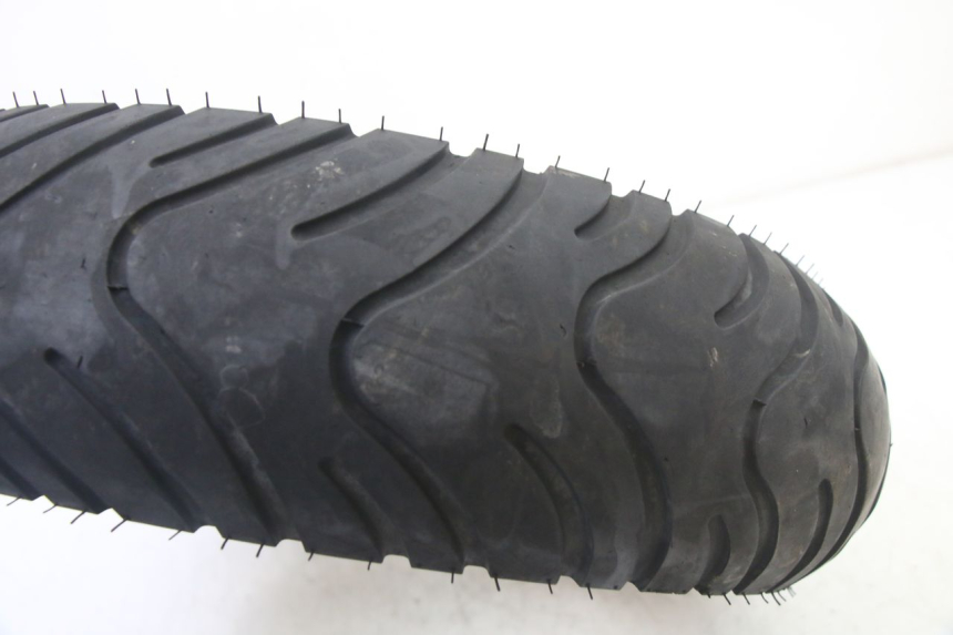 photo de LLANTA TRASERA Y NEUMÁTICO PEUGEOT VIVACITY NEW 2T 50 (2008 - 2017) - Zoom sobre los componentes