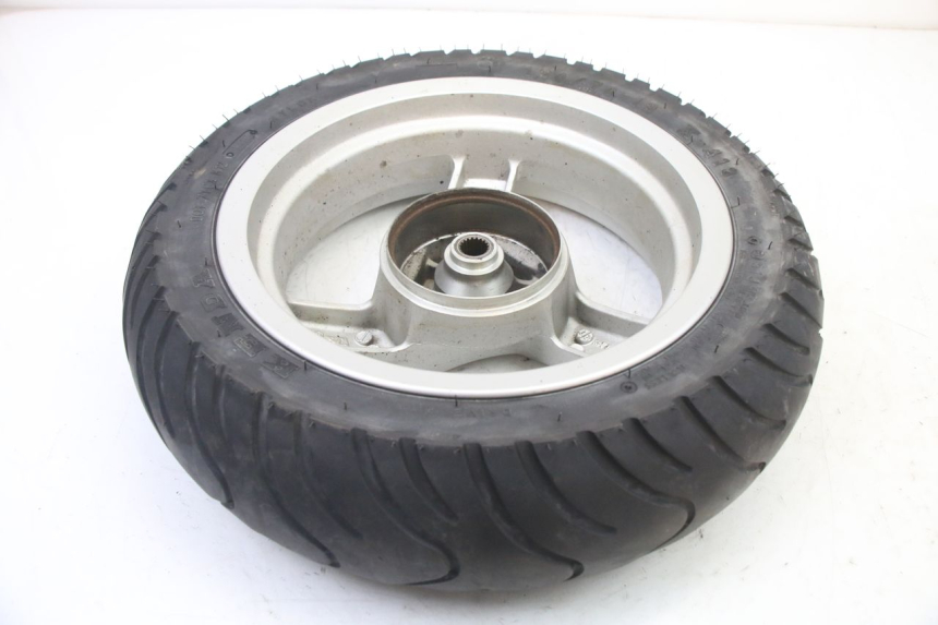 photo de LLANTA TRASERA Y NEUMÁTICO PEUGEOT VIVACITY NEW 2T 50 (2008 - 2017) - Detalles de los puntos de fijación