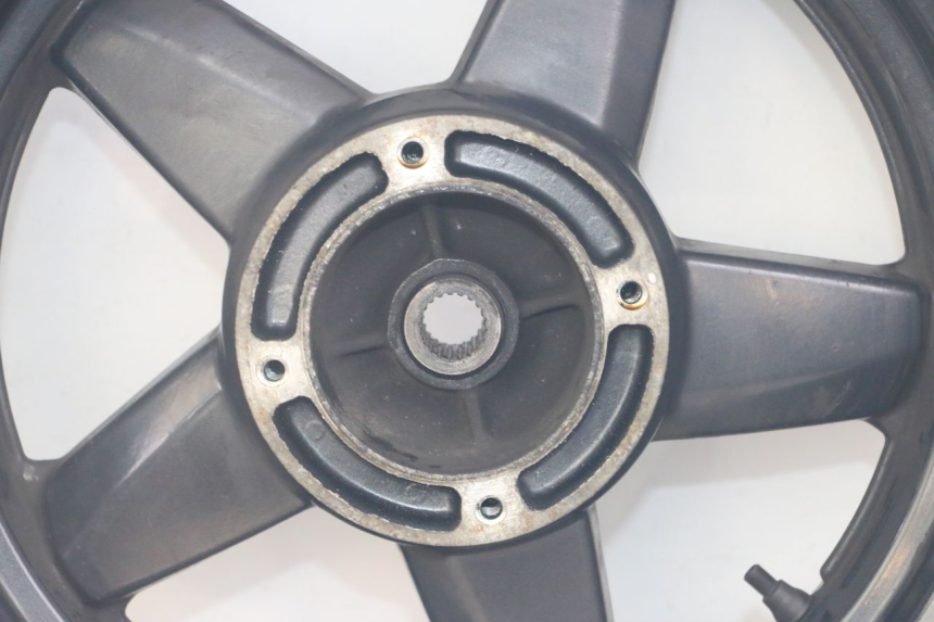 photo de LLANTA TRASERA Y NEUMÁTICO YAMAHA X-MAX XMAX 125 (2010 - 2013) - Marcados y referencias originales