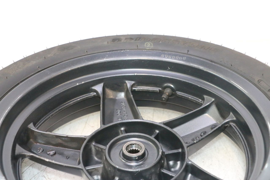 photo de LLANTA TRASERA Y NEUMÁTICO YAMAHA XMAX X-MAX 125 (2006 - 2009) - Vista general del producto