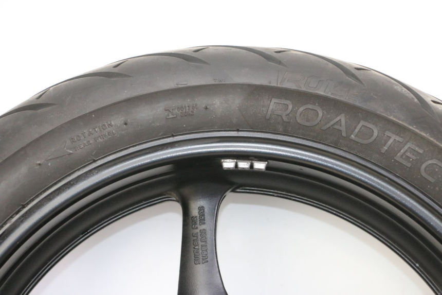 photo de LLANTA TRASERA Y NEUMÁTICO YAMAHA XJ6 ABS 600 (2008 - 2016) - Recambio usado revisado